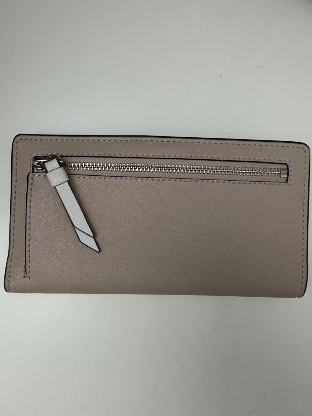 kate spade Two-Tone Zip Wallet in White and Taupe - Picture 3 of 3